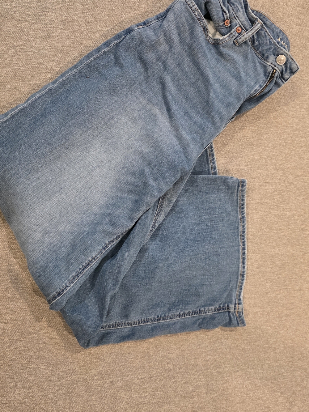 American Eagle Outfitters High-Rise Light Blue Women's Jeans